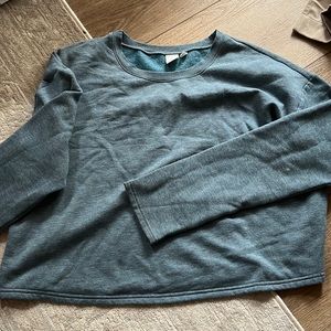 Cropped warm crewneck
